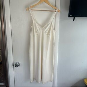 Vintage Cabernet Slip Dress. Cream. Size 38.
